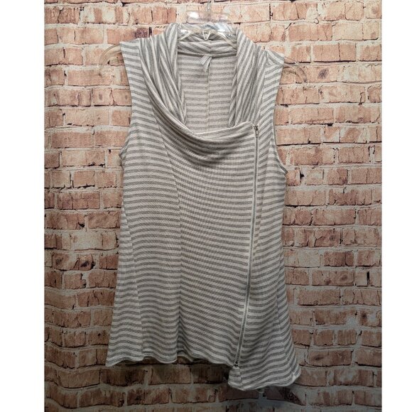 Vanity Asymmetrical zip Front Sleeveless Top Size Small - Picture 1 of 10